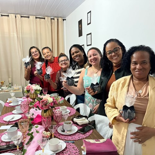 Conheça o Projeto Mulheres à Mesa com Jesus